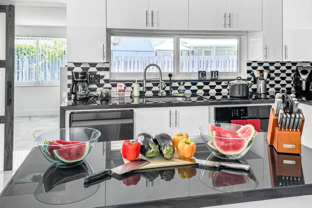 Amazing Home W Heated Pool 8 Mins To The Beach Lighthouse Point Exterior foto