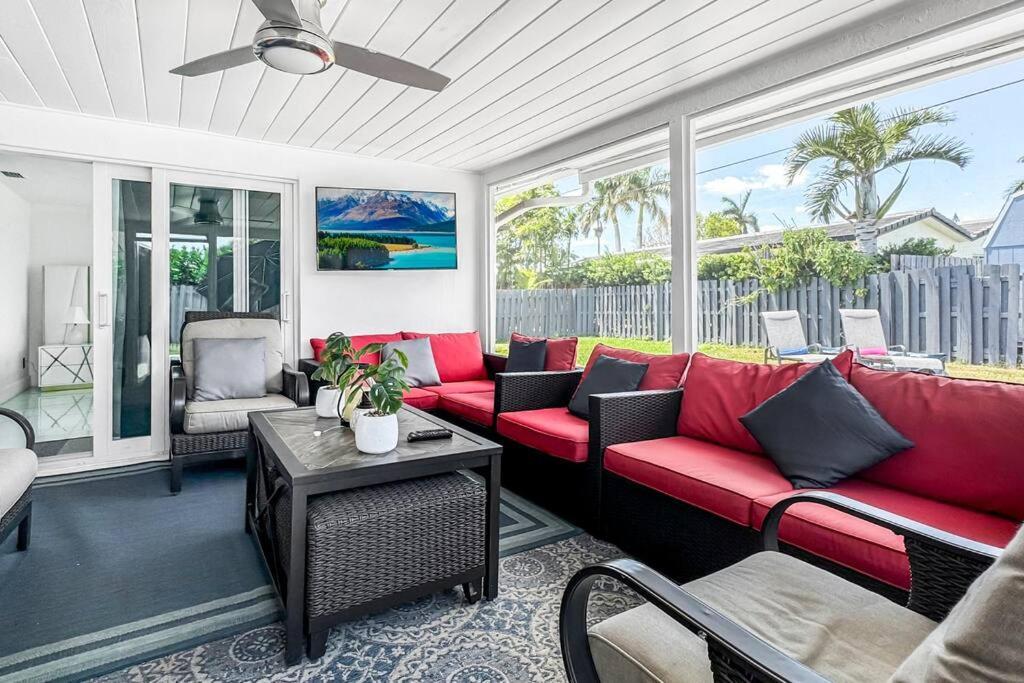 Amazing Home W Heated Pool 8 Mins To The Beach Lighthouse Point Exterior foto