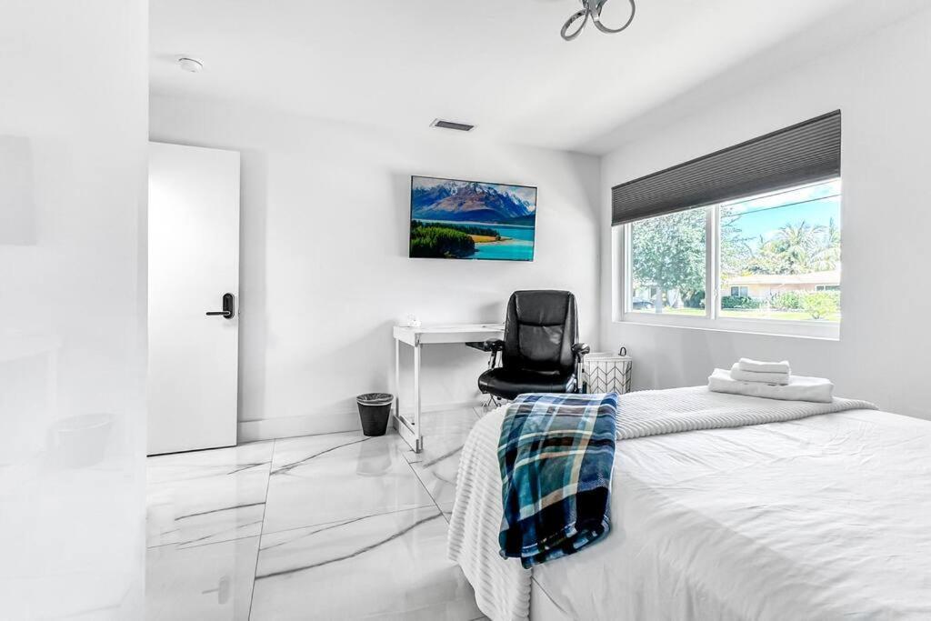 Amazing Home W Heated Pool 8 Mins To The Beach Lighthouse Point Exterior foto