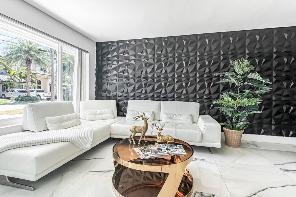 Amazing Home W Heated Pool 8 Mins To The Beach Lighthouse Point Exterior foto